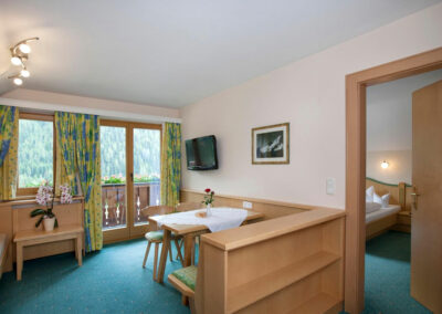 room-prices-Tiroler-Suite3